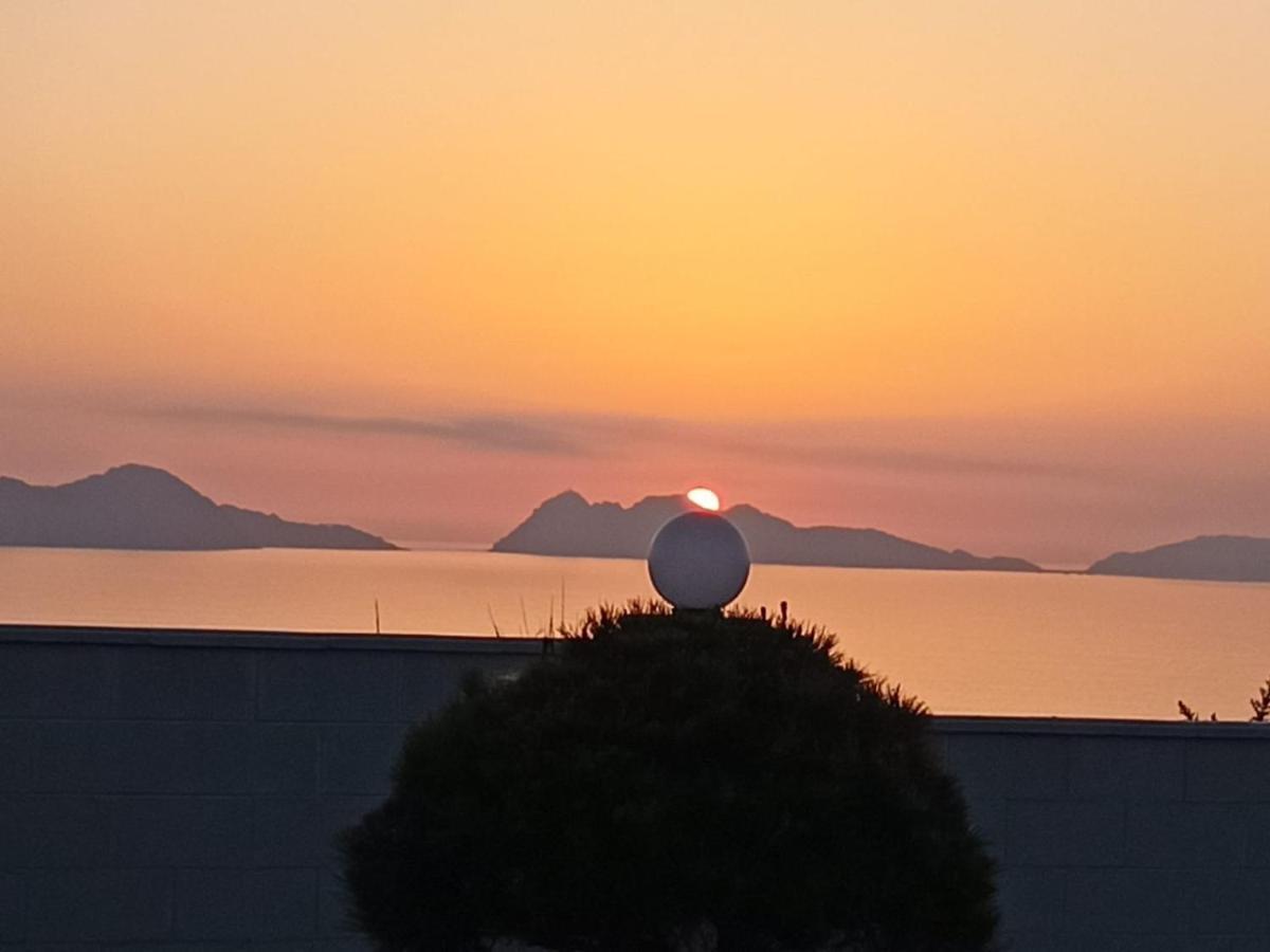 Precioso Apartamento Con Terreno Y Vistas A Cies Vigo Exteriör bild